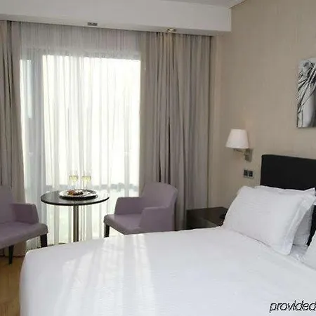 Hotel The Gate 4*